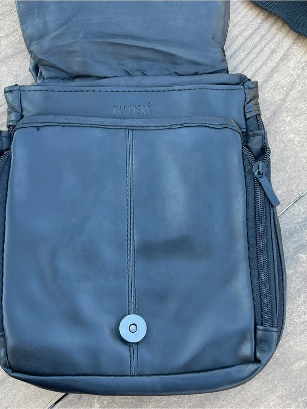 Buxton Black Leather Crossbody Sling Pack for Men